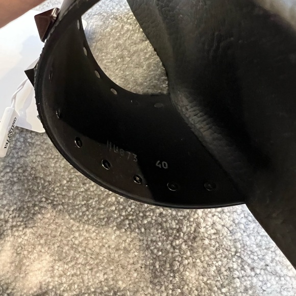 Valentino rockstud black rubber slides:size 40 NWT - Picture 5 of 6